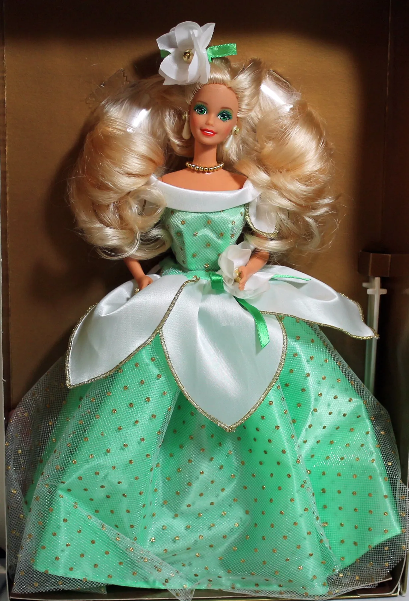 1992 Blossom Beautiful Barbie (3817)